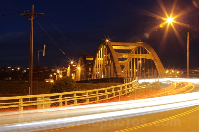 Balclutha bridge night dusk light trail
