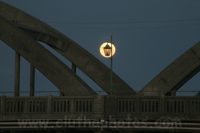 full moon crepuscular dusk balclutha bridge