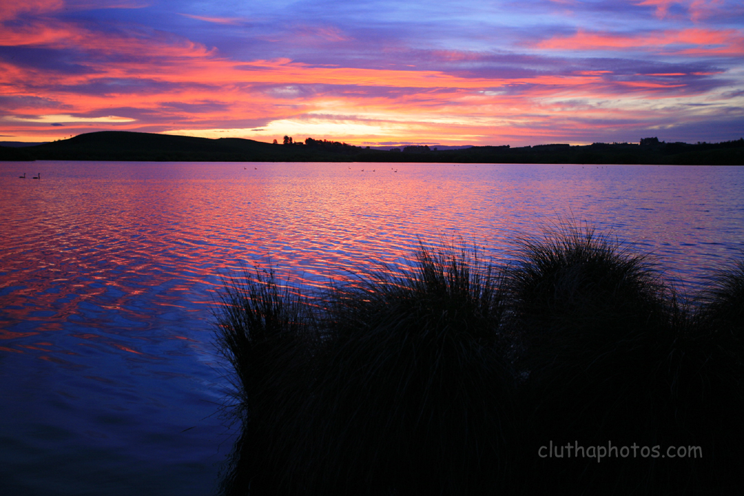 sunset,crepuscular,lake tuakitoto,south otago,clutha district