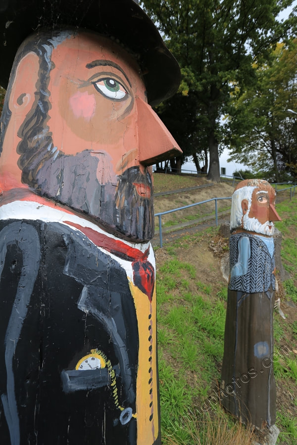 Picture, photograph, photo, Lawrence, South Otago, Clutha District, statues, goldfields